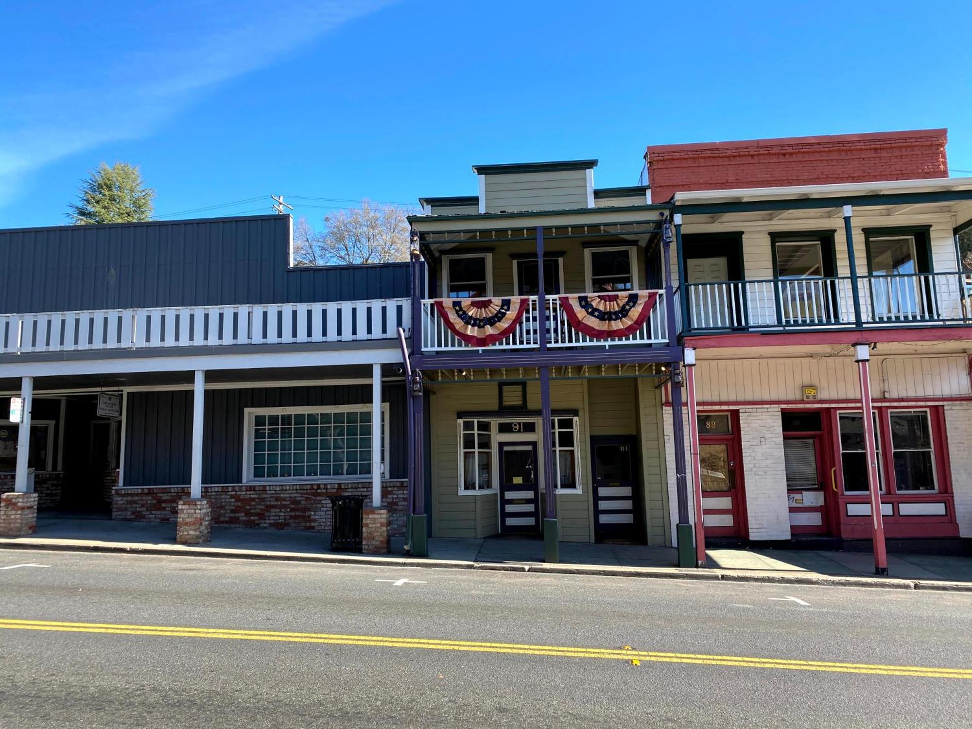 Historic Washington St Balcony Apartment Sonora Exterior photo